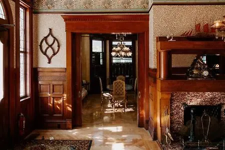 King Suite At Curry Mansion With Heated Pool! Key West Inn