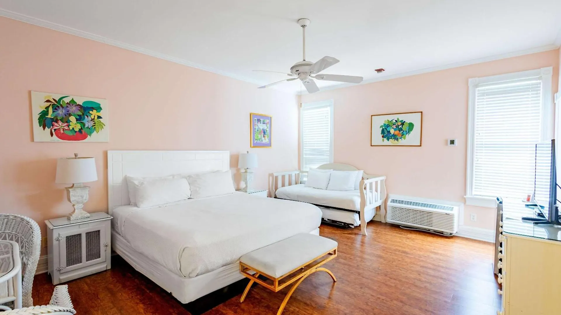King Suite At Curry Mansion With Heated Pool! Key West