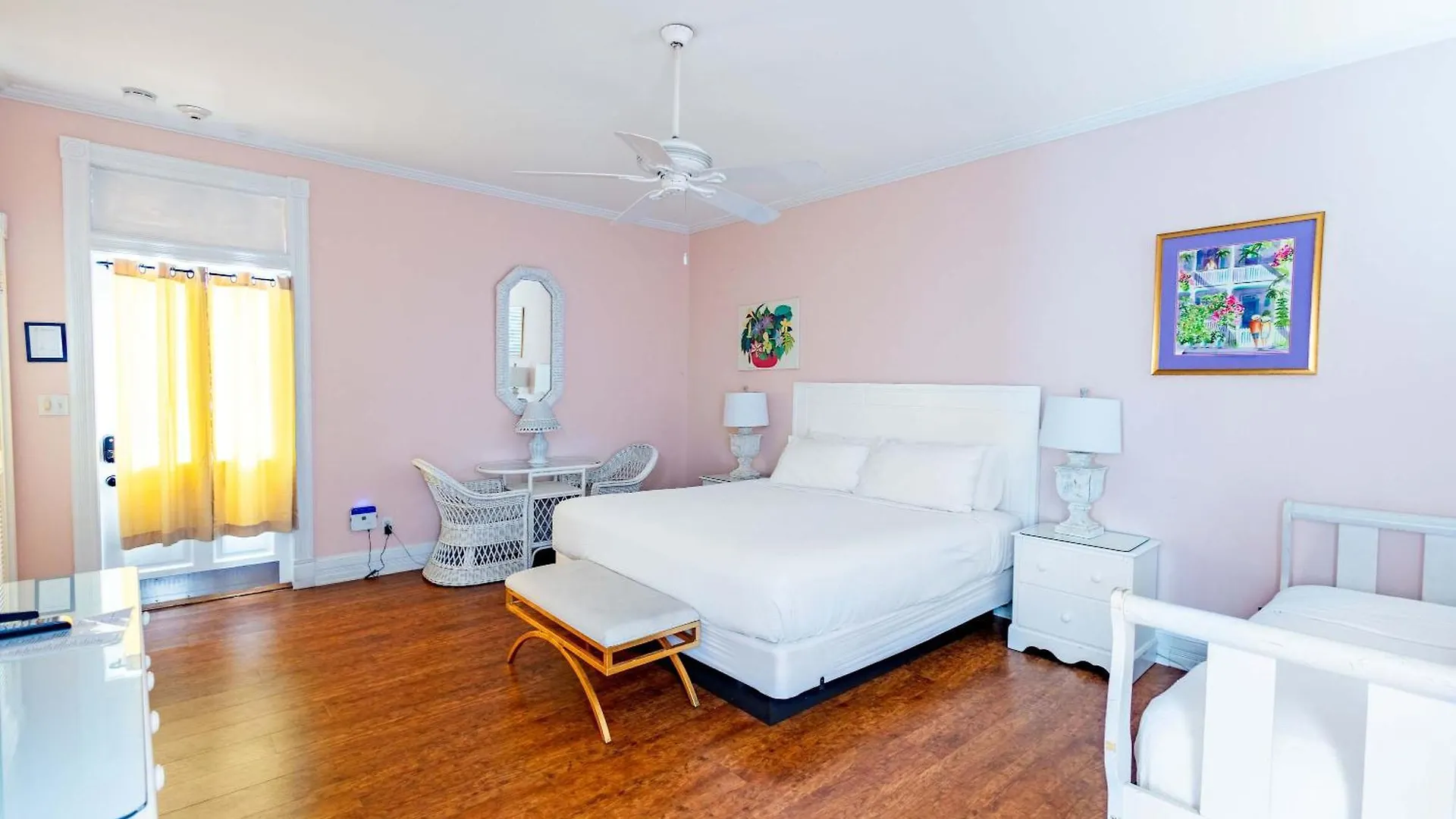 Inn King Suite At Curry Mansion With Heated Pool! Key West